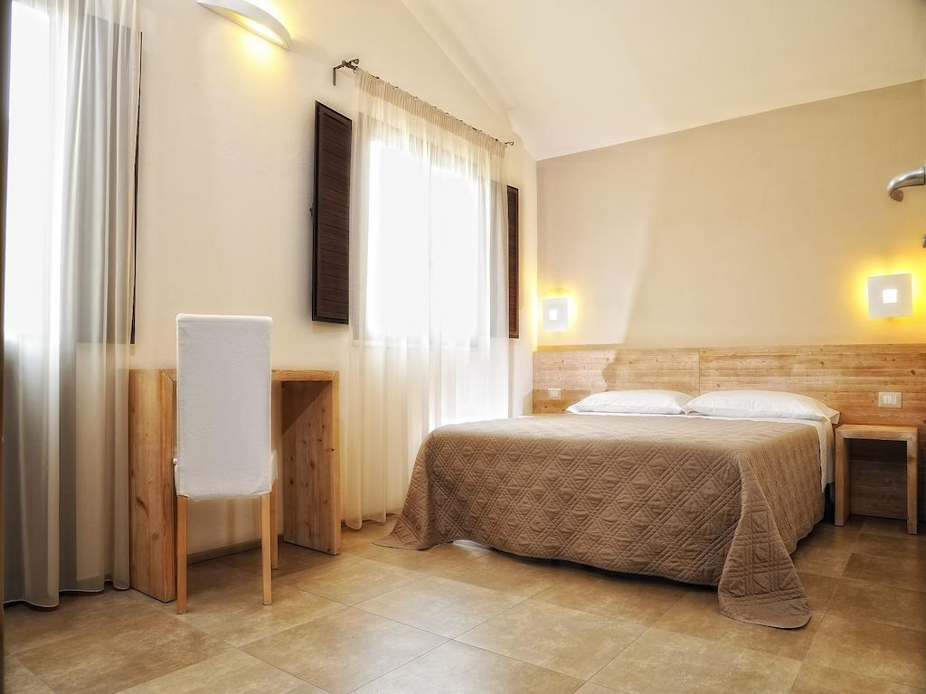 B&B Le Cale Santa Maria Navarrese Værelse billede